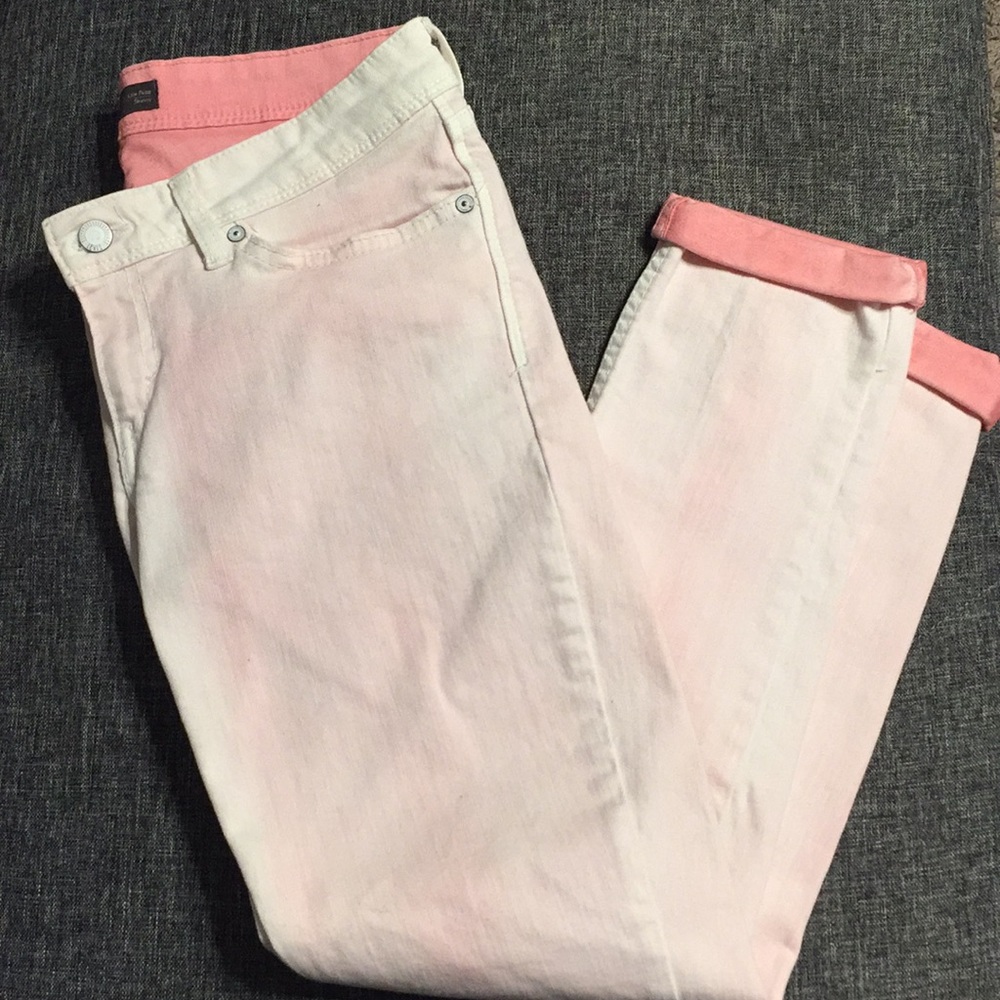White pink washed jeans